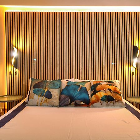 Le Clarisse Pigna Apartment ローマ エクステリア 写真